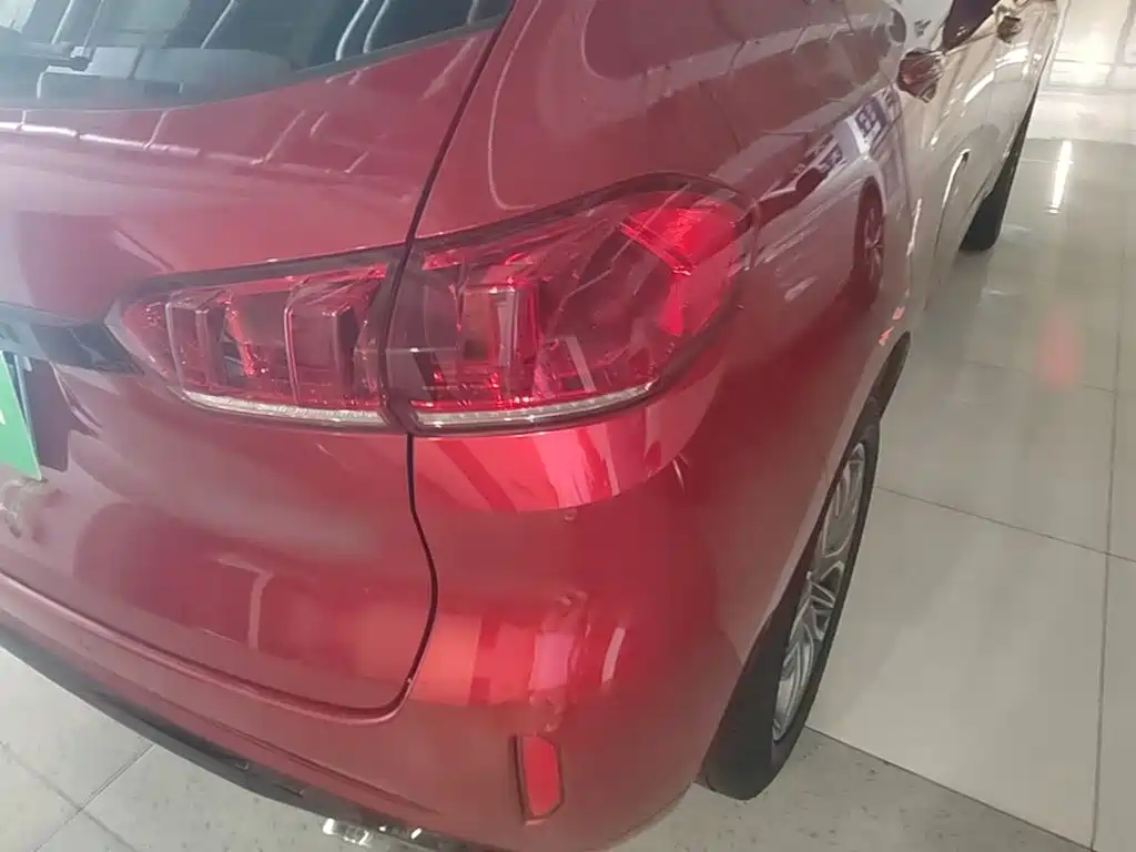 Wey Wey VV5 — миниатюра 8