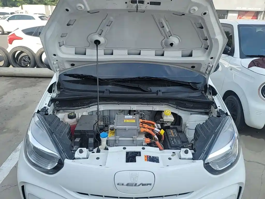 Roewe Clever — миниатюра 20