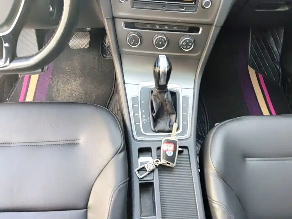 Volkswagen Golf — миниатюра 14