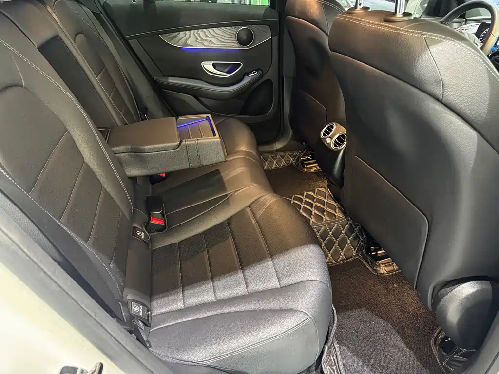 Mercedes-Benz EQC — миниатюра 17