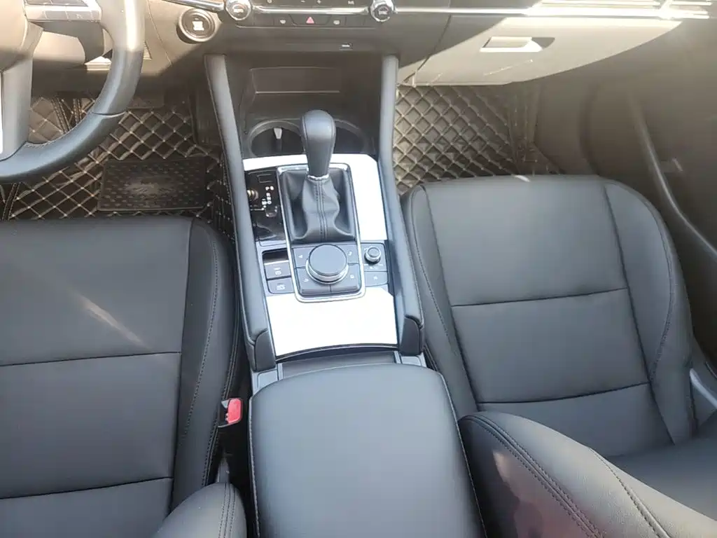 Mazda 3 Axela — миниатюра 14