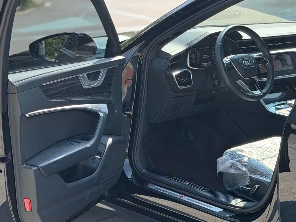 Audi A6L — миниатюра 12