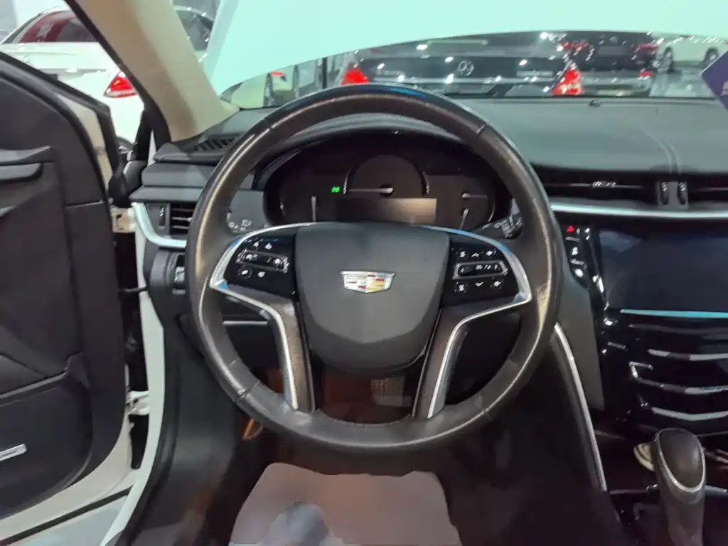Cadillac XTS — миниатюра 11