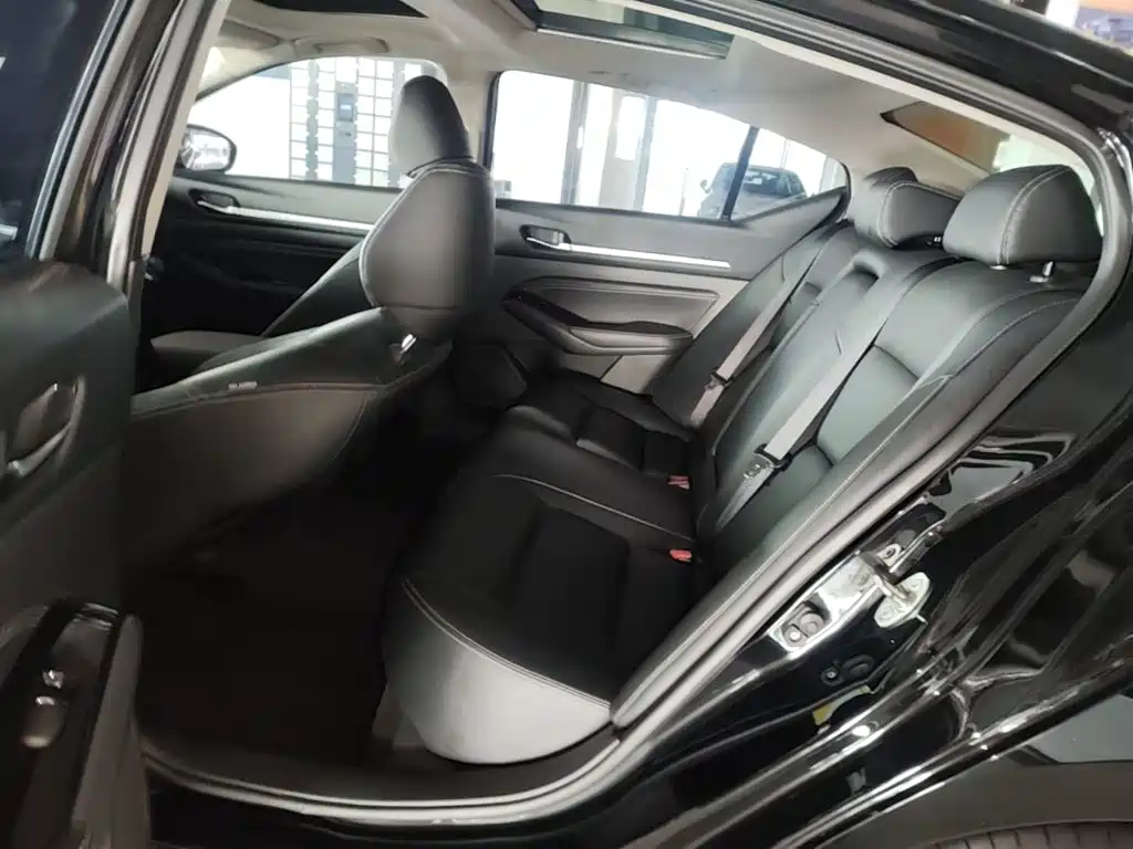 Nissan Teana — миниатюра 17