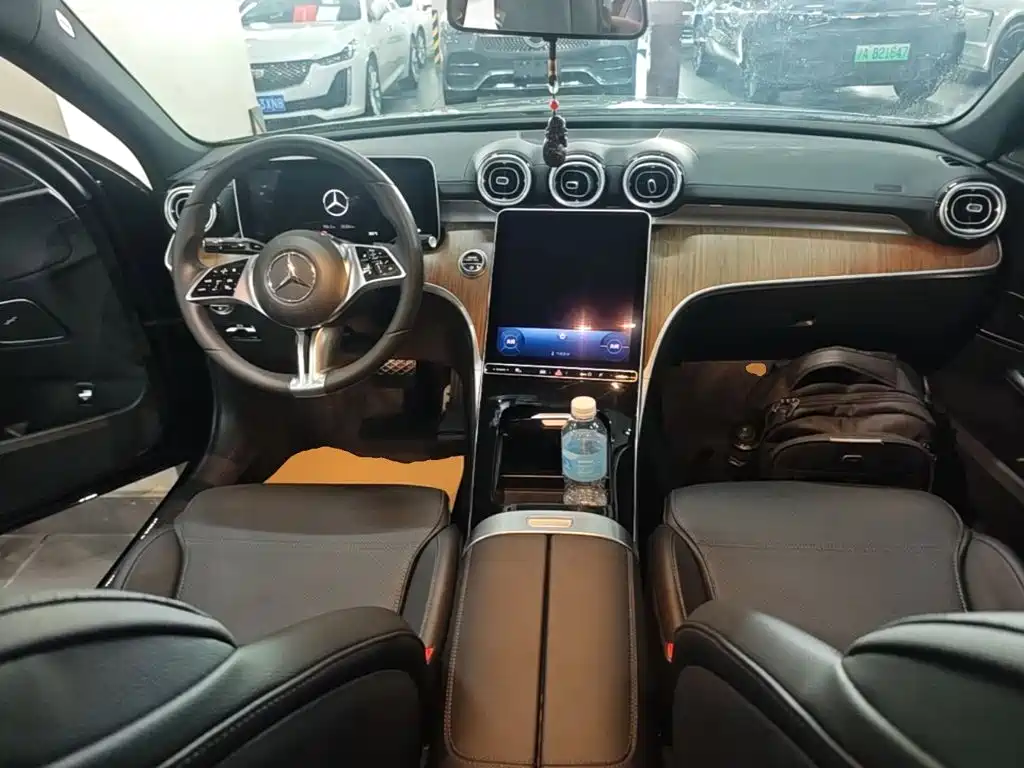 Mercedes-Benz C-Class — миниатюра 10