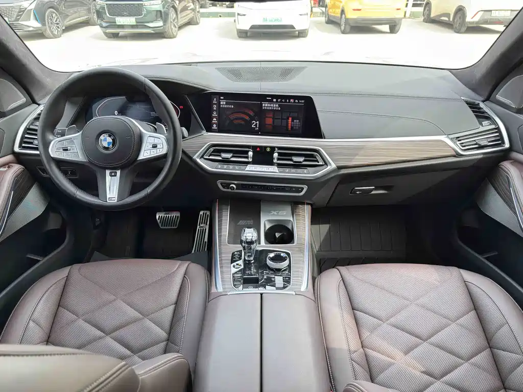 BMW X5 2022 xDrive 40Li Premium M Sport