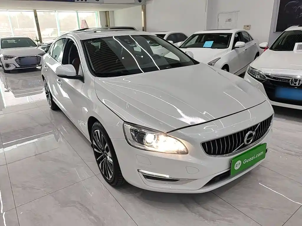 Volvo S60 — миниатюра 4