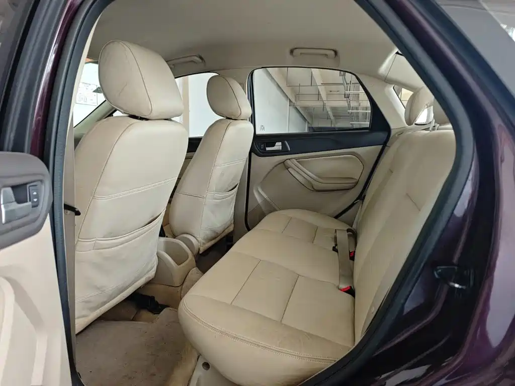 Ford Focus — миниатюра 9
