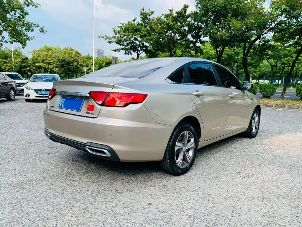 Geely Emgrand GL — миниатюра 12
