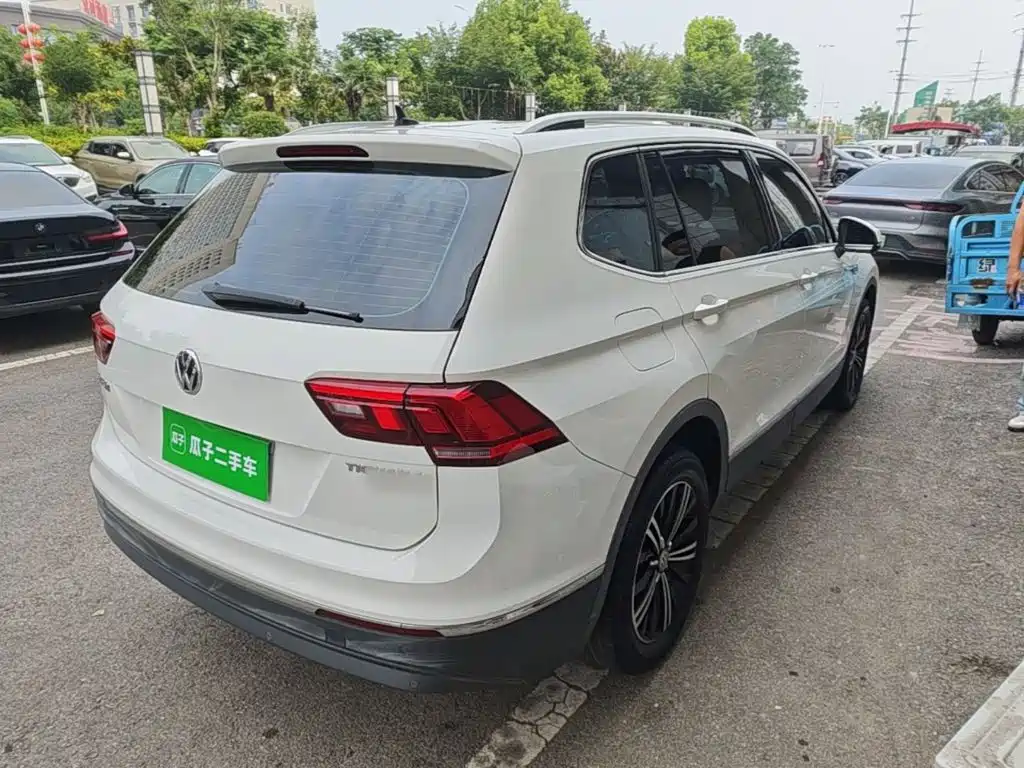 Volkswagen Tiguan L — миниатюра 7