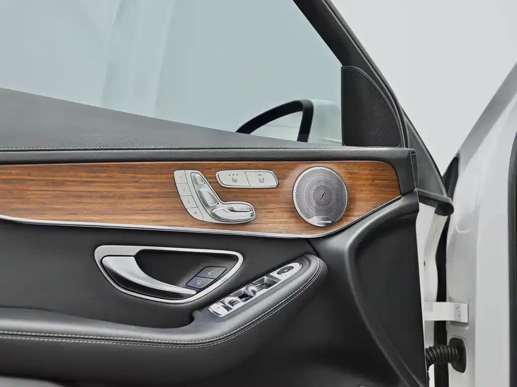 Mercedes-Benz GLC — миниатюра 19
