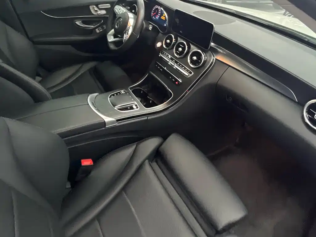 Mercedes-Benz C-Class — миниатюра 5