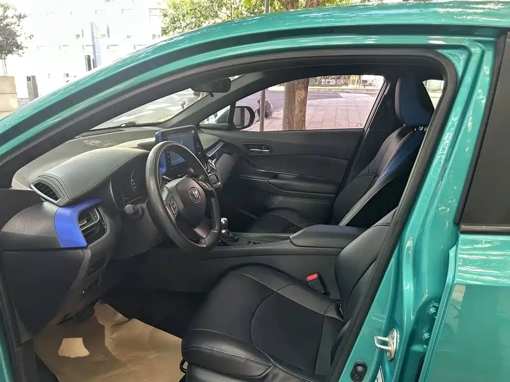 Toyota C-HR — миниатюра 11