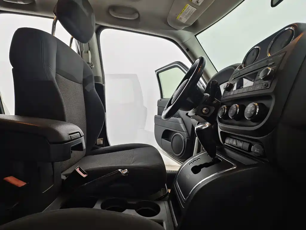 Jeep Patriot — миниатюра 15