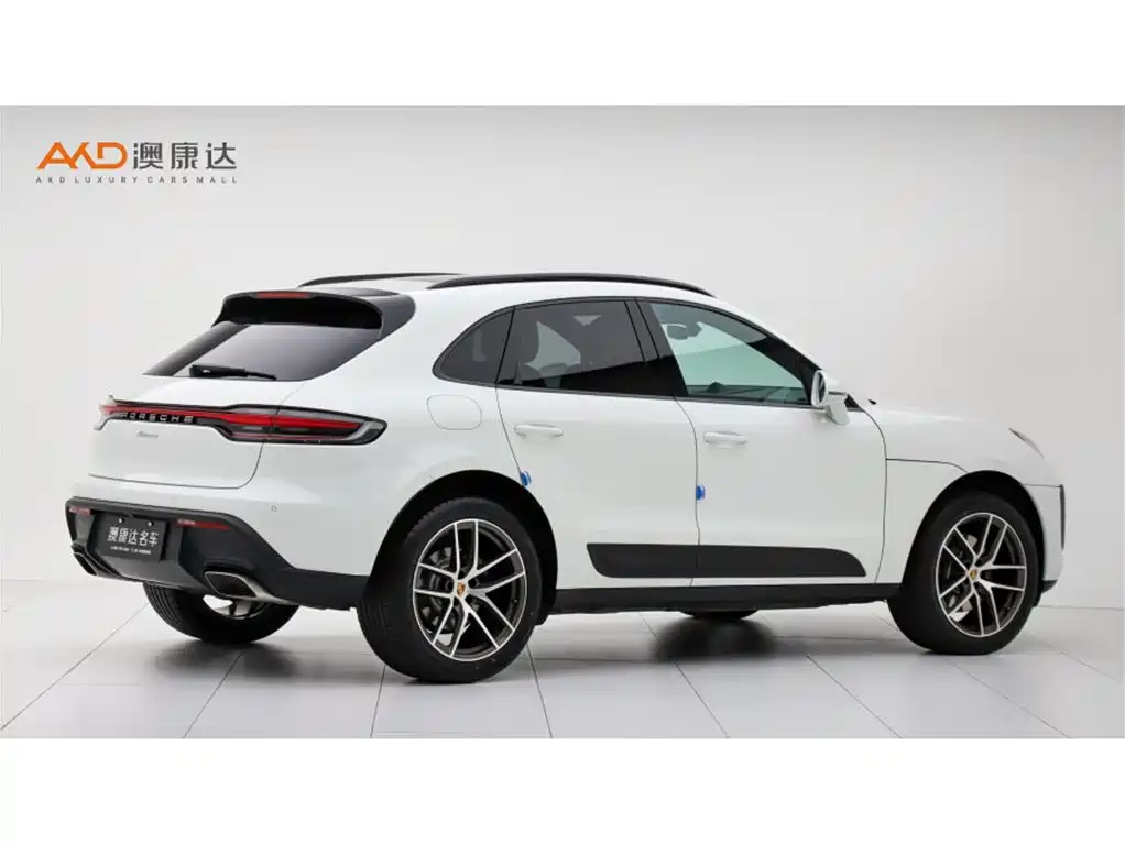 Porsche Macan — миниатюра 3