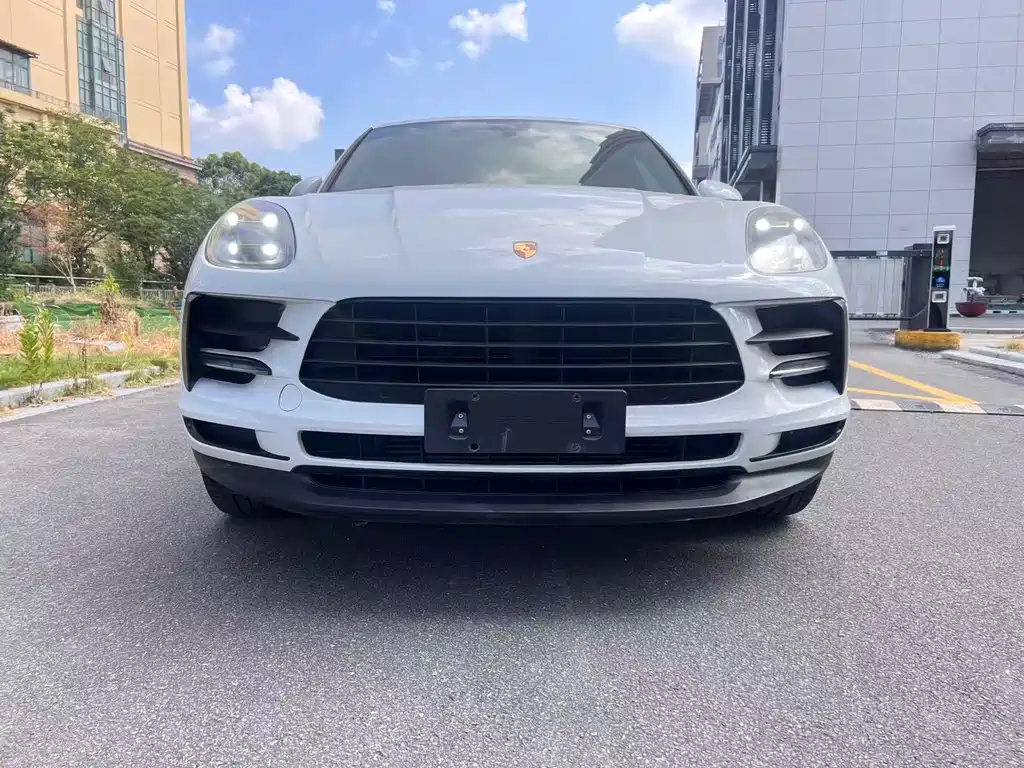 Porsche Macan — миниатюра 2