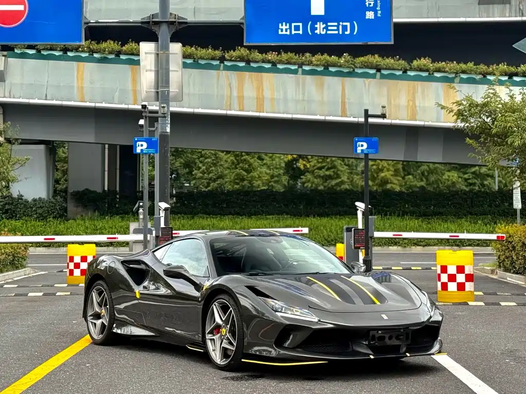 Ferrari F8 — миниатюра 2
