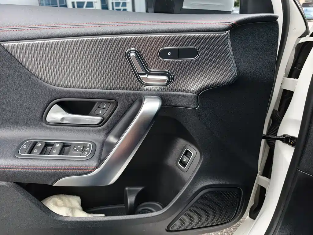 Mercedes-Benz A-Class — миниатюра 5
