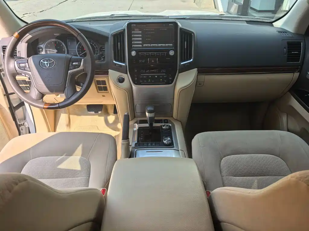 Toyota Land Cruiser — миниатюра 8