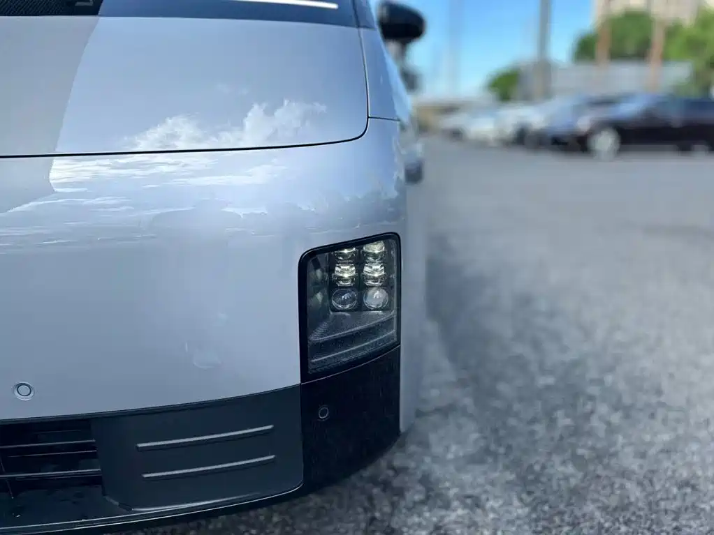 Li Auto Li MEGA — миниатюра 3