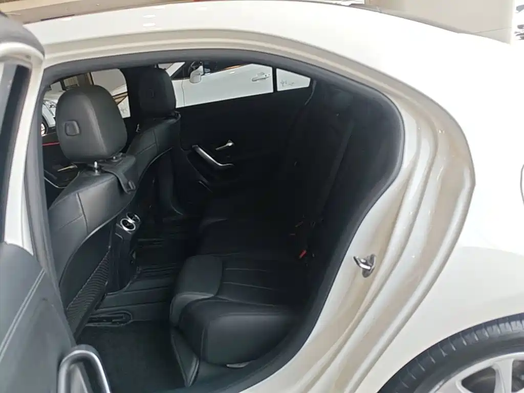 Mercedes-Benz A-Class — миниатюра 17