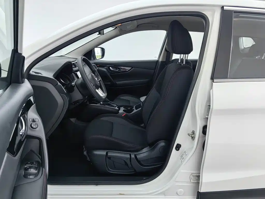 Nissan Qashqai — миниатюра 10