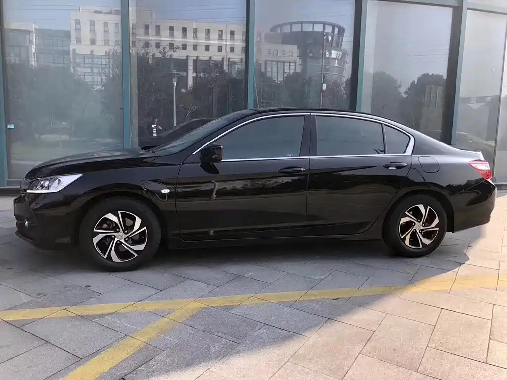 Honda Accord — миниатюра 3