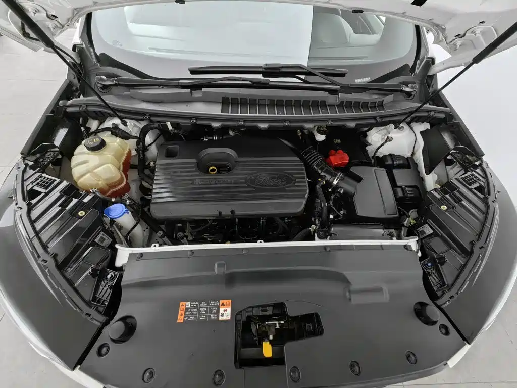 Ford Edge — миниатюра 6