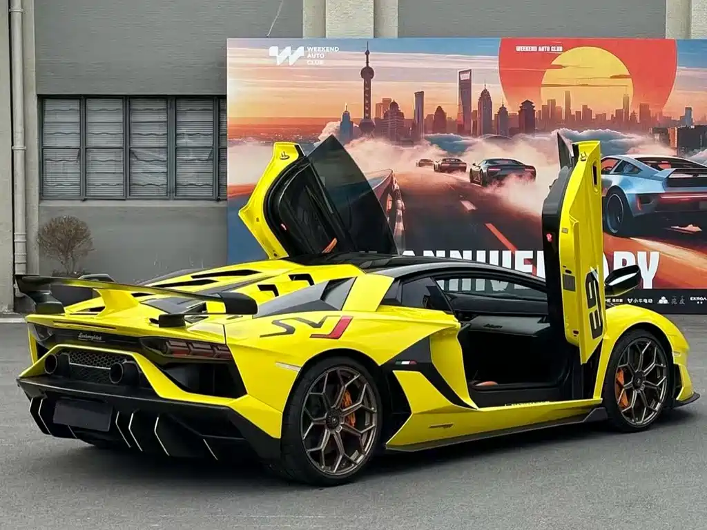 Lamborghini Aventador — миниатюра 3