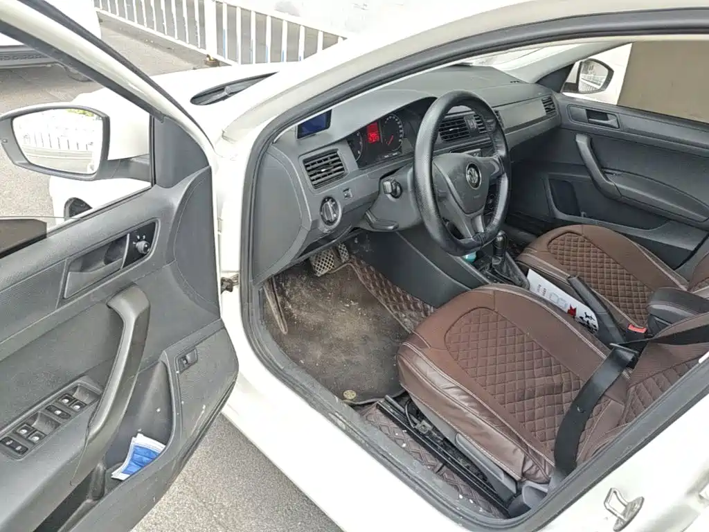 Volkswagen Santana — миниатюра 16