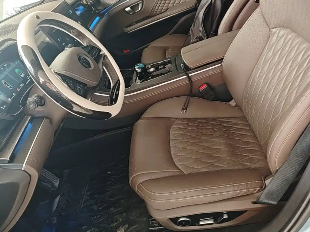 BYD Han — миниатюра 15