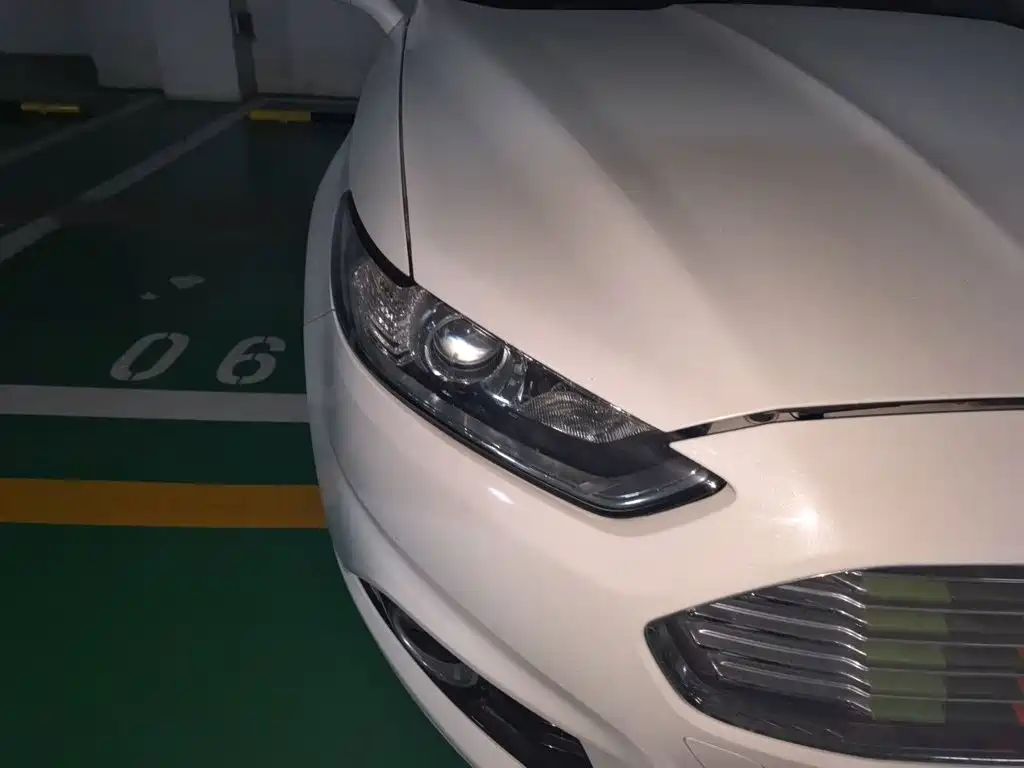Ford Mondeo — миниатюра 7