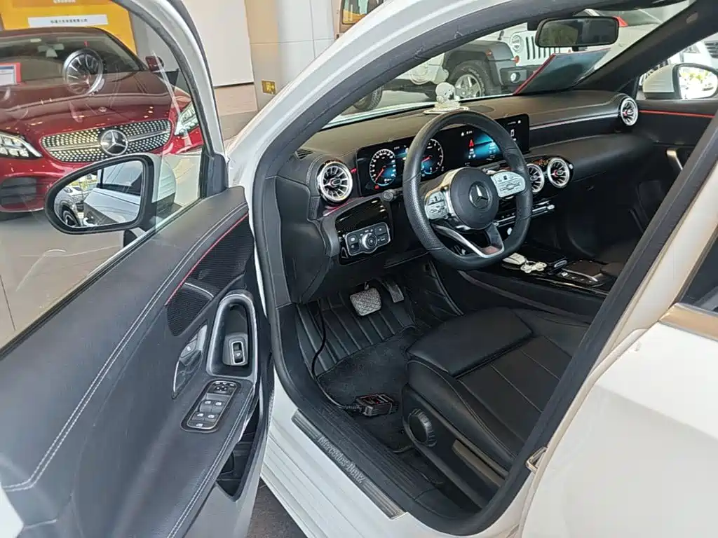 Mercedes-Benz A-Class — миниатюра 16