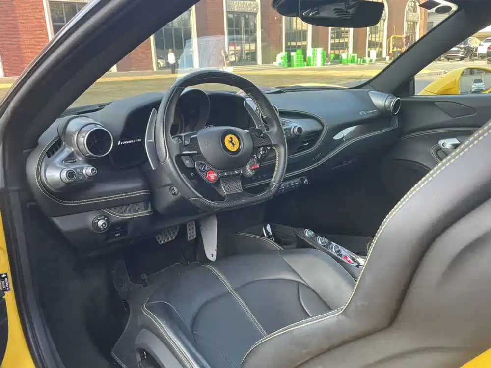 Ferrari F8 — миниатюра 6