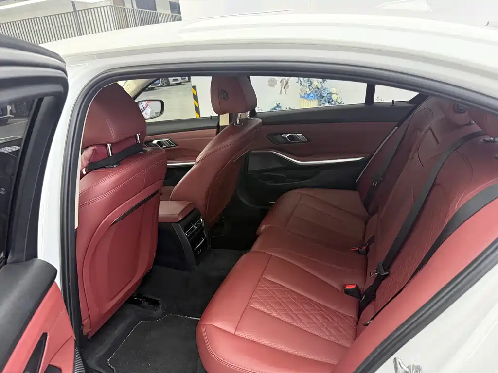 BMW 3 Series — миниатюра 10