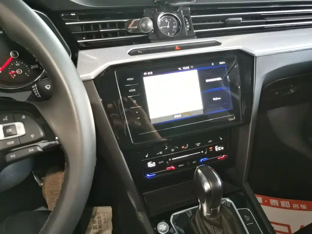 Volkswagen Magotan PHEV — миниатюра 13