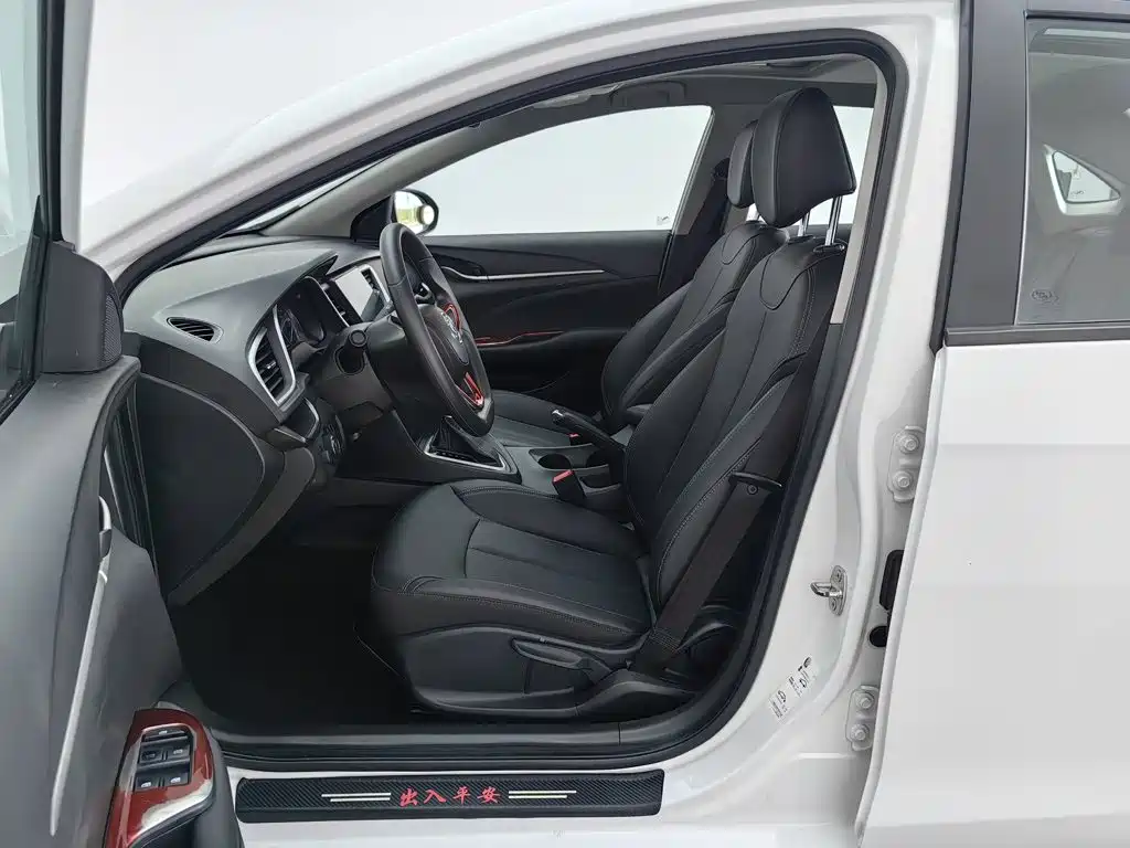 Buick Excelle — миниатюра 10