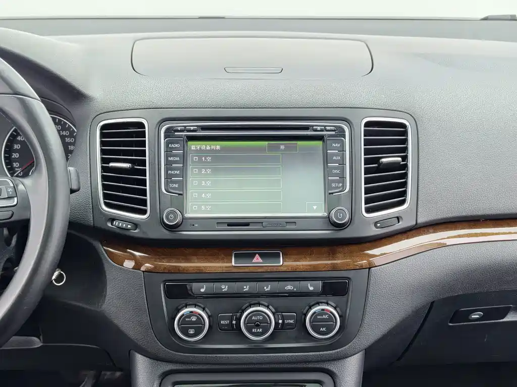 Volkswagen Sharan — миниатюра 26