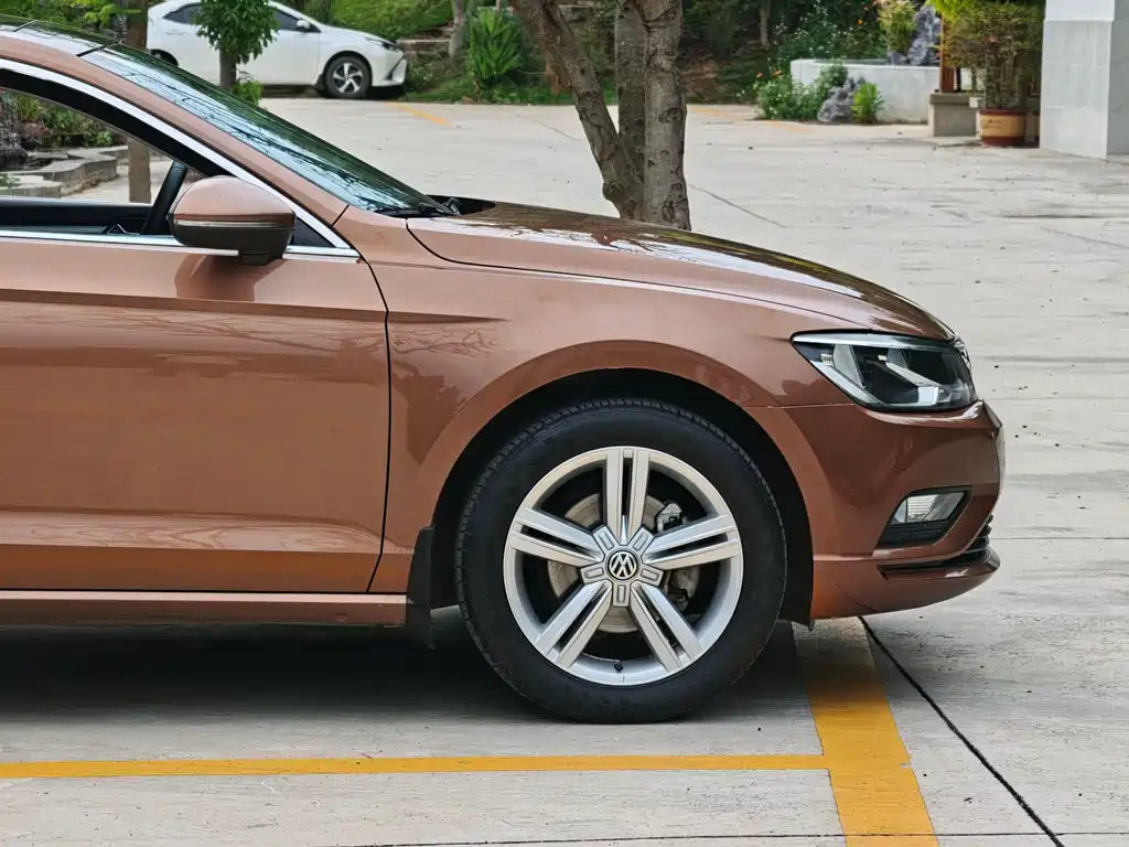 Volkswagen Lamando 2015 280TSI DSG Comfort