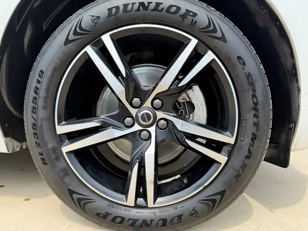 Volvo XC60 — миниатюра 8