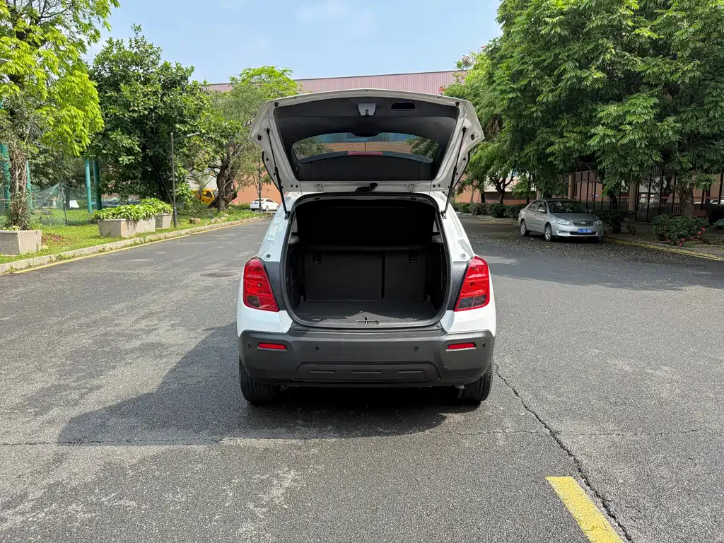 Chevrolet Trax — миниатюра 14