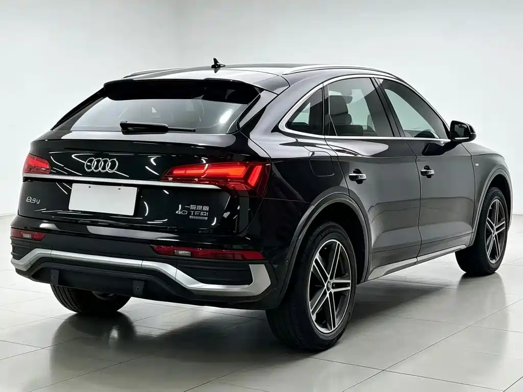 Audi Q5L Sportback — миниатюра 7