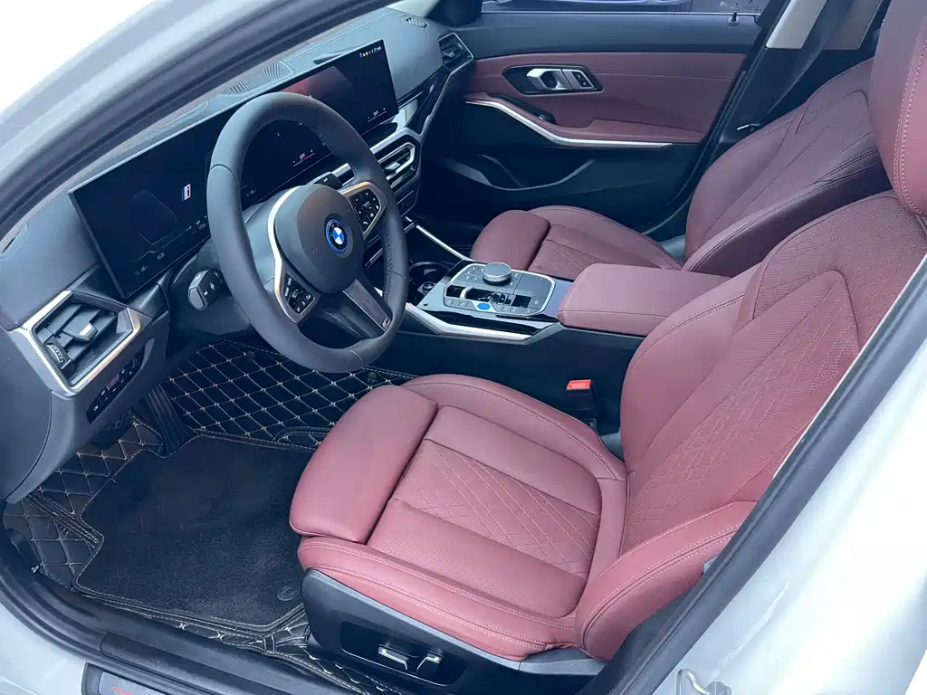 BMW i3 2024 eDrive 35 L