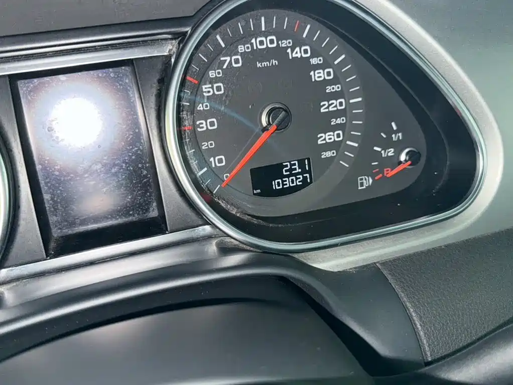 Audi Q7 — миниатюра 9