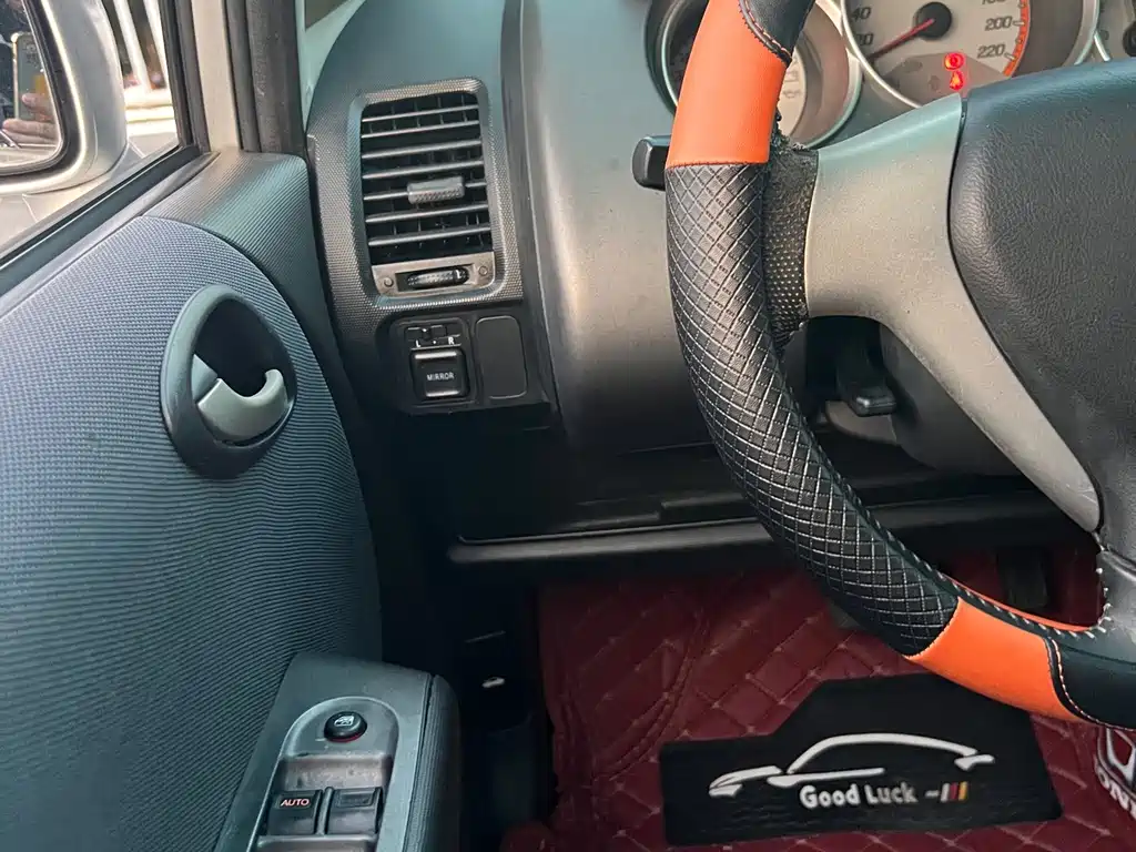Honda Fit — миниатюра 15