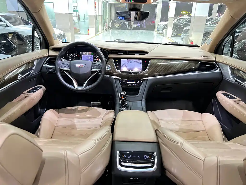 Cadillac XT6 — миниатюра 9