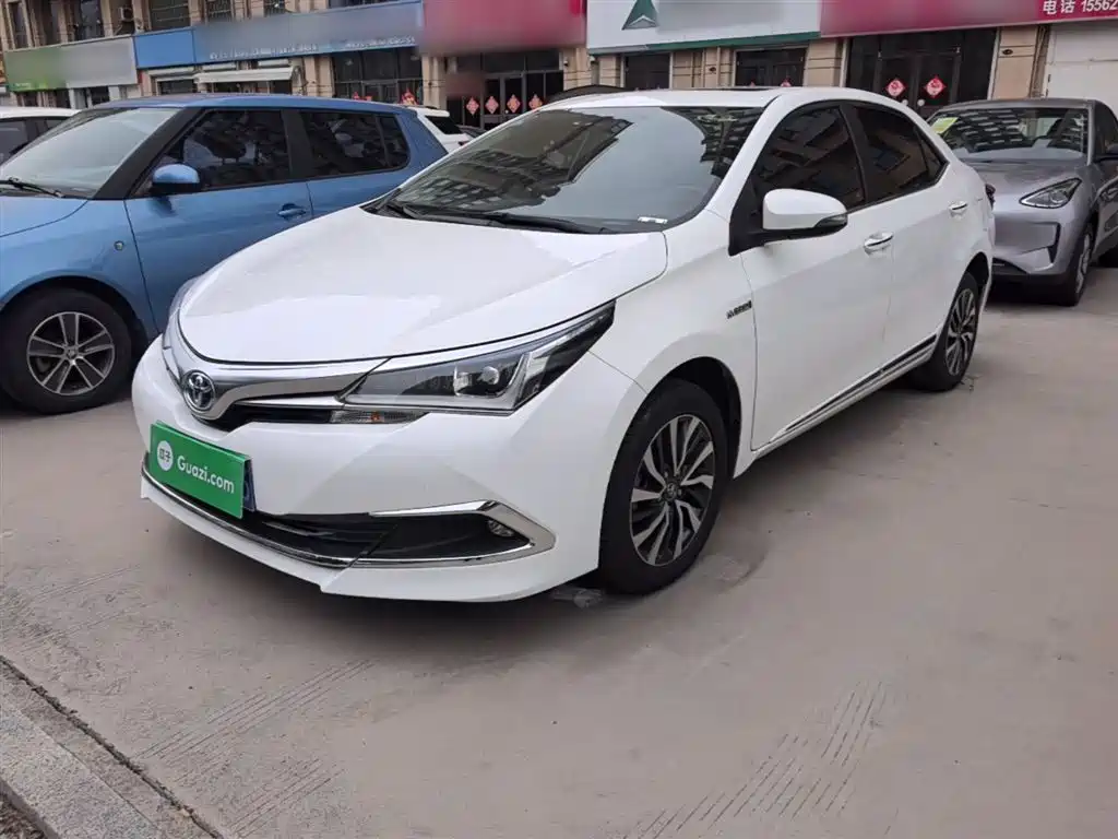 Toyota Corolla - фото 2
