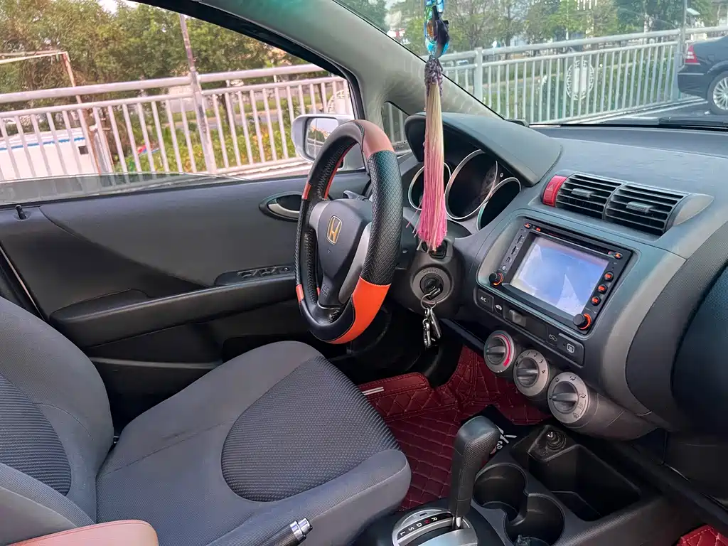 Honda Fit — миниатюра 24