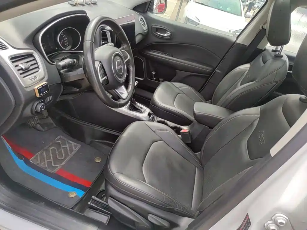 Jeep Compass — миниатюра 15