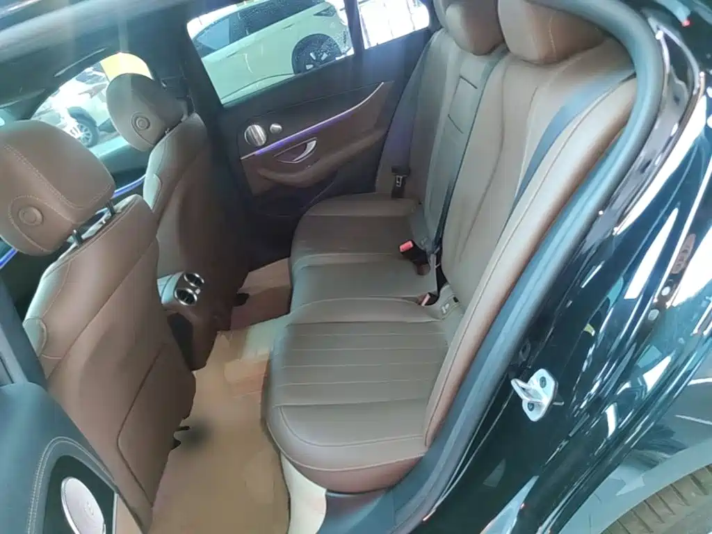 Mercedes-Benz E-Class (Import) — миниатюра 17